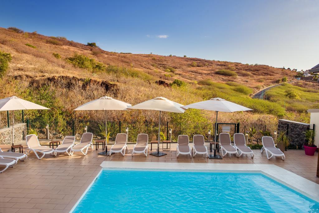 Tama Hotel Сен-Жиль-ле-Бэн Экстерьер фото