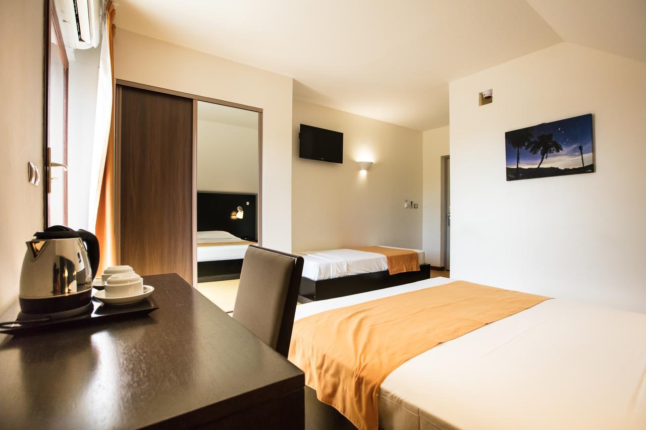 Tama Hotel Сен-Жиль-ле-Бэн Экстерьер фото